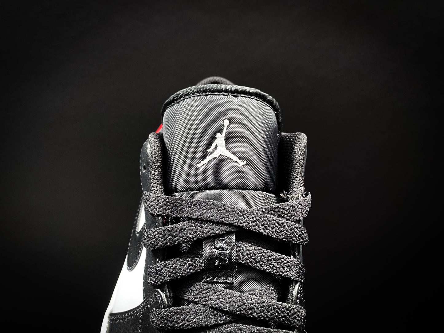 Jordan 1 Low Bred Toe