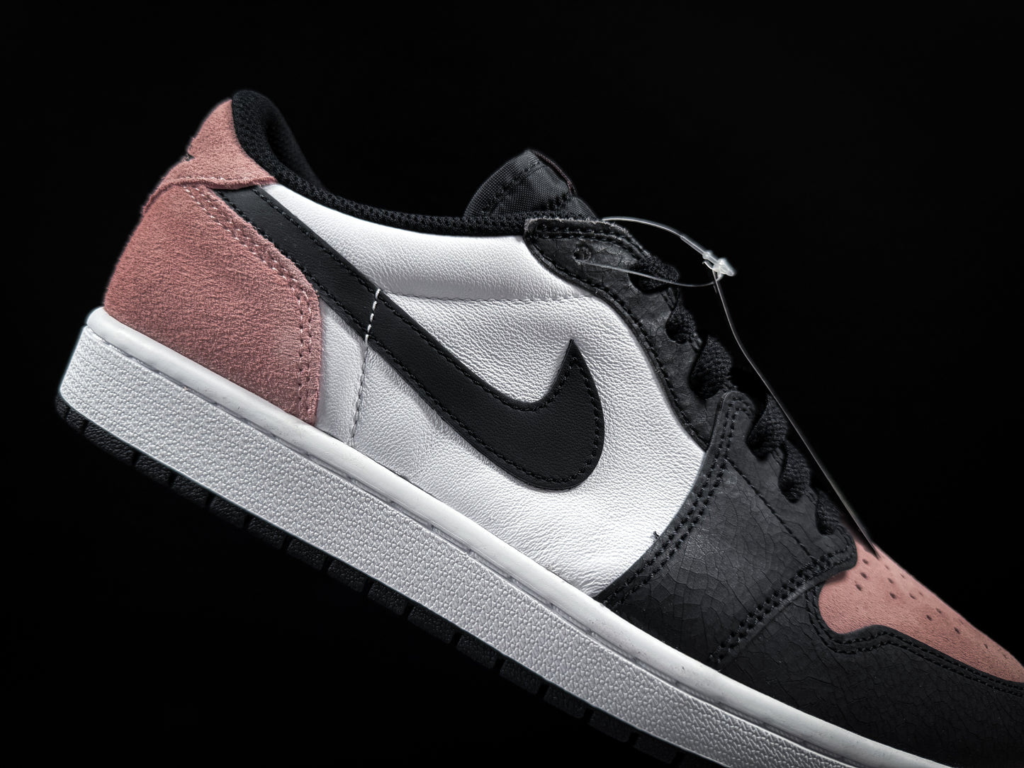 Jordan 1 Low OG Bleached Coral
