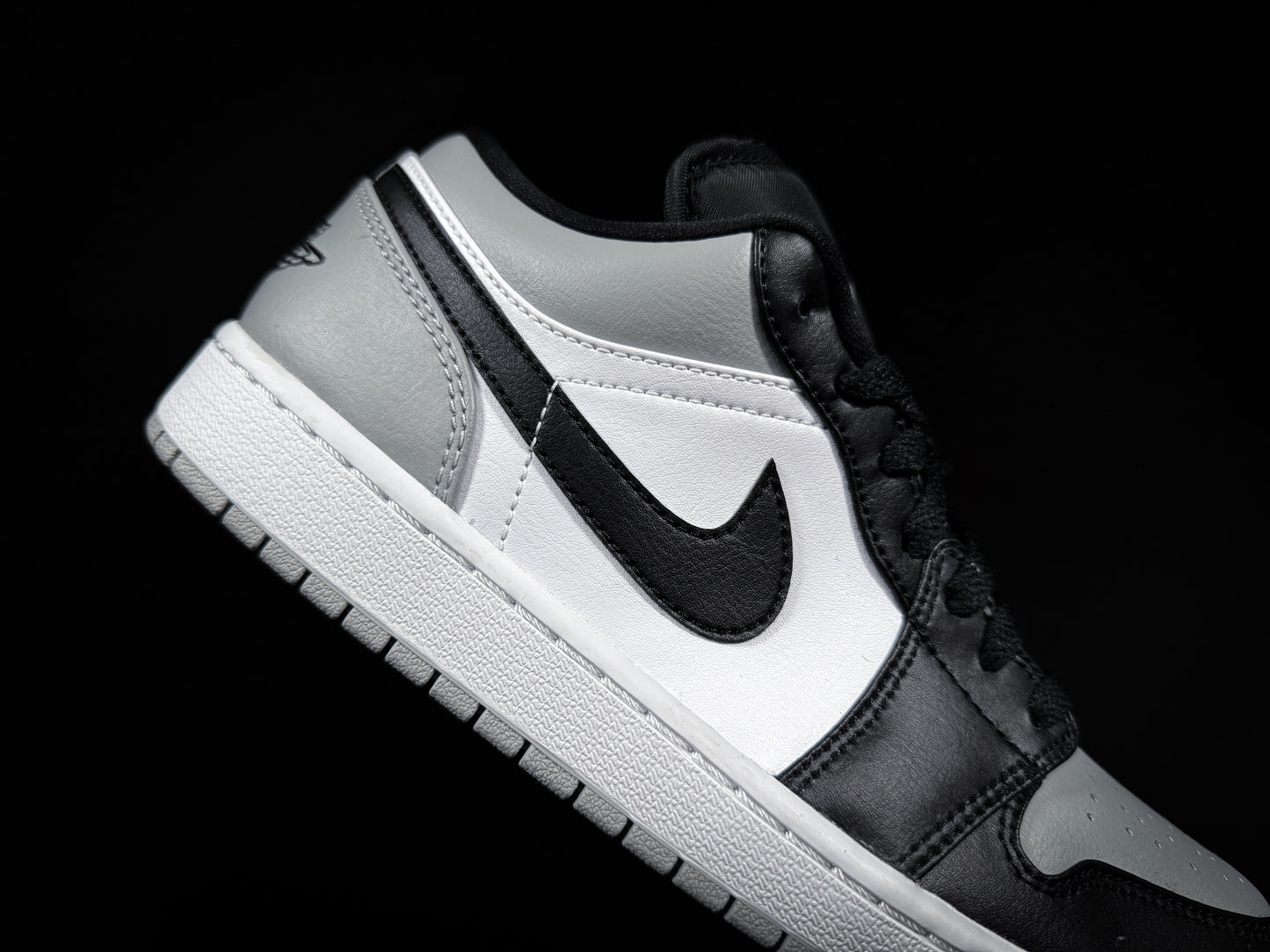 Jordan 1 Low Shadow Toe